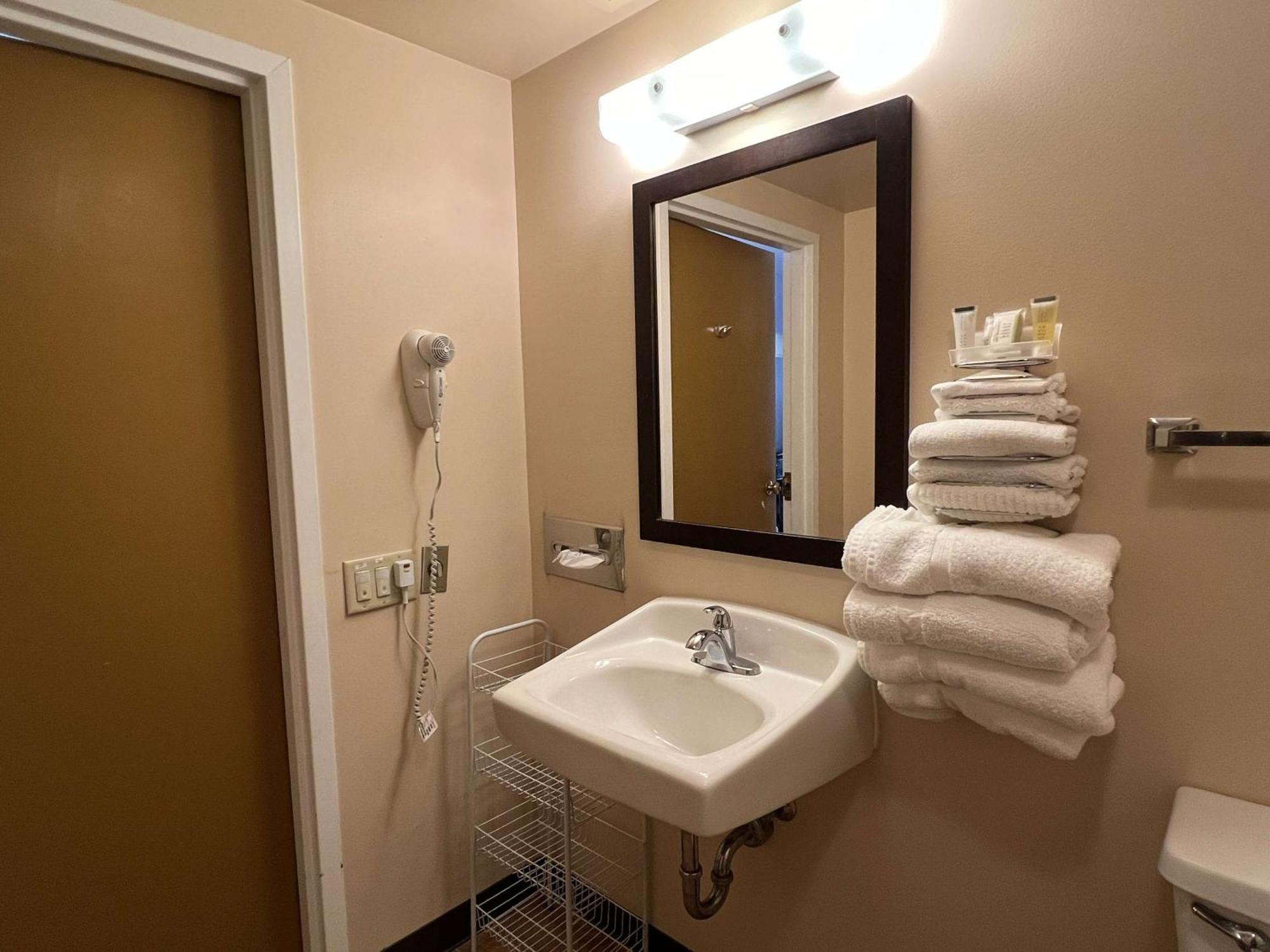 ทราเวลลอดจ์ บาย วินด์แฮม เฮอร์ชีย์ Hotel ภายนอก รูปภาพ