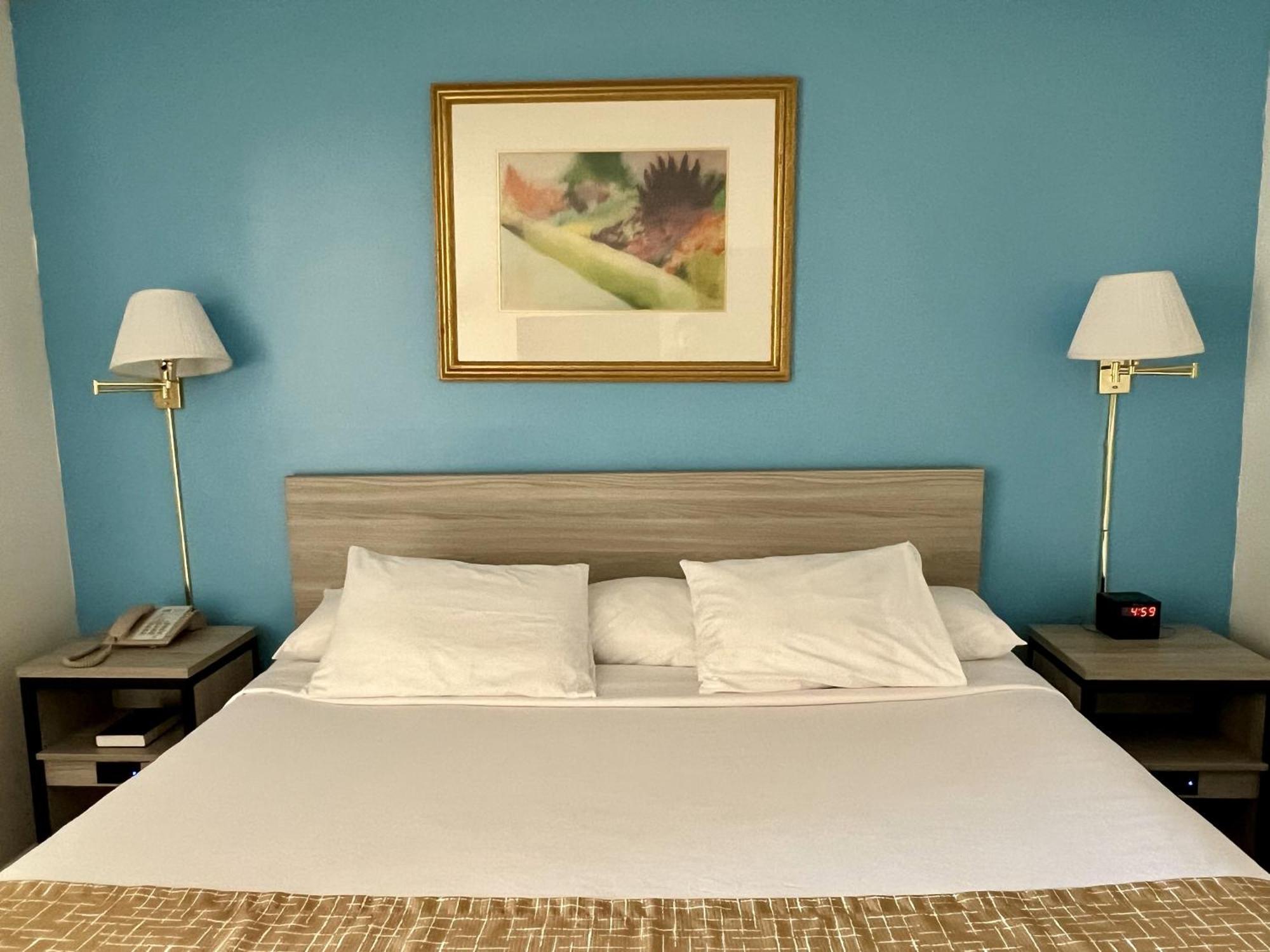 ทราเวลลอดจ์ บาย วินด์แฮม เฮอร์ชีย์ Hotel ภายนอก รูปภาพ