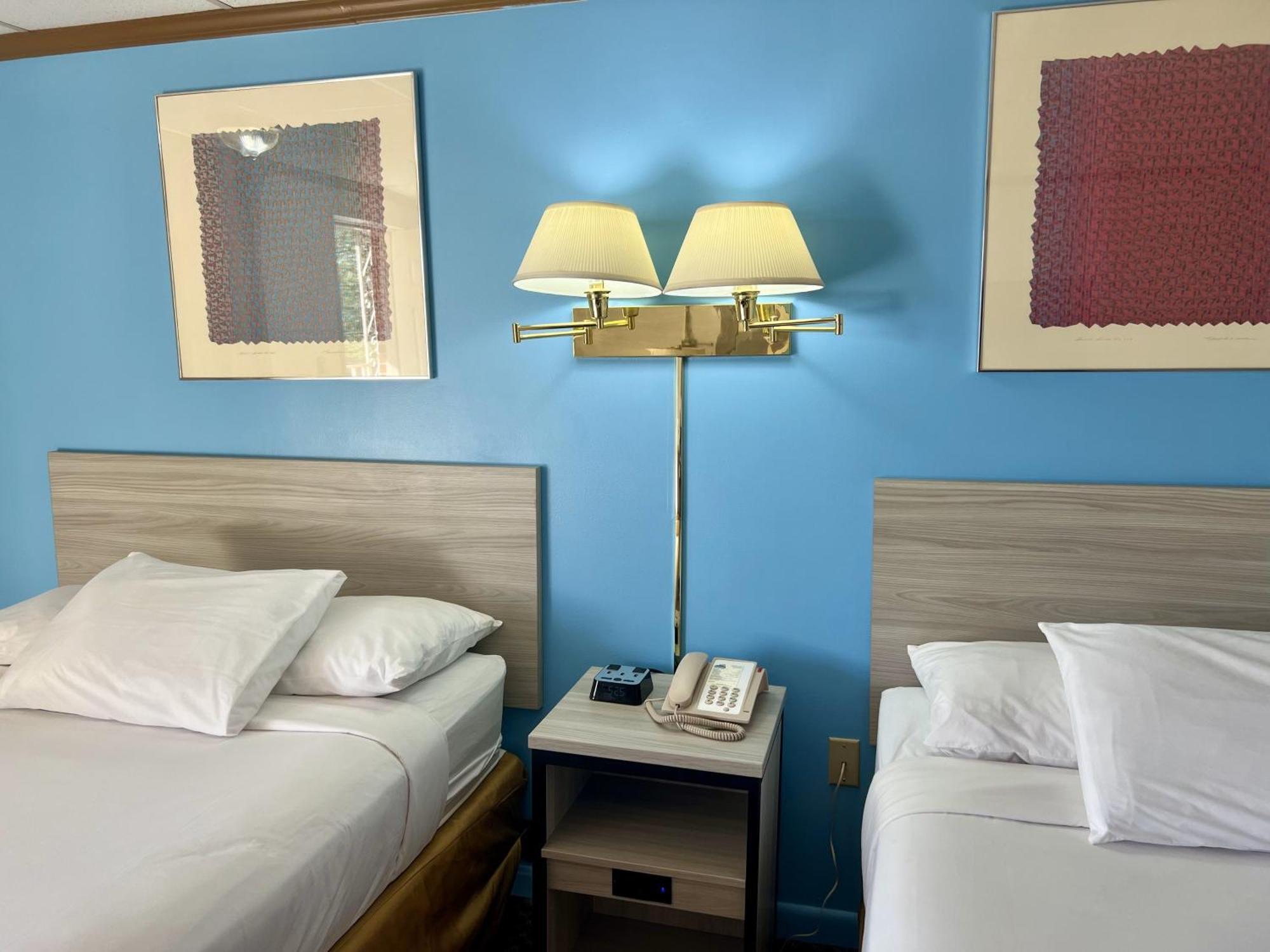 ทราเวลลอดจ์ บาย วินด์แฮม เฮอร์ชีย์ Hotel ภายนอก รูปภาพ